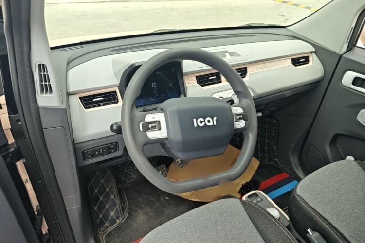 Used Chery QQ Ice Cream 2022 170km Sundae Phosphate Lithium-Ion Steering Wheel