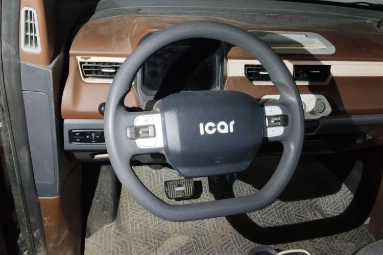 Used Chery QQ Ice Cream 2022 170km Sundae Phosphate Lithium-Ion Steering Wheel