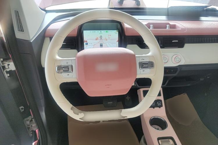 Used Chery QQ Ice Cream 2022 Taohuanxi Fragrant Peach Model Steering Wheel