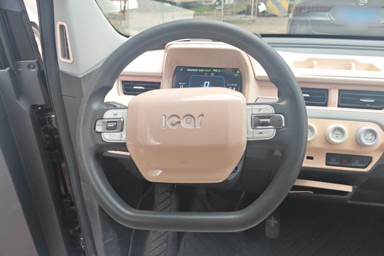 Used Chery QQ Ice Cream 2022 120km Conical Shape Lithium Iron Phosphate Steering Wheel