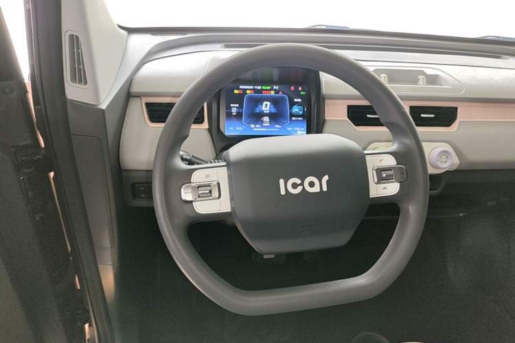 Used Chery QQ Ice Cream 2022 170km Sundae Phosphate Lithium-Ion Steering Wheel
