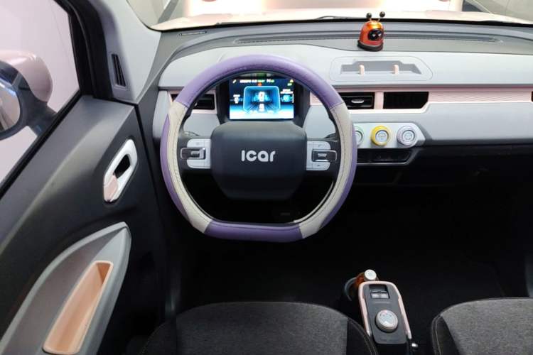 Used Chery QQ Ice Cream 2022 170km Sundae Phosphate Lithium-Ion Steering Wheel