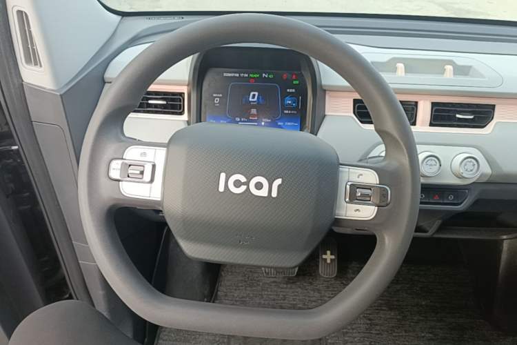 Used Chery QQ Ice Cream 2022 170km Sundae Phosphate Lithium-Ion Steering Wheel