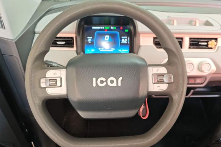 Used Chery QQ Ice Cream 2022 120km Conical Shape Lithium Iron Phosphate Steering Wheel
