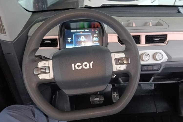 Used Chery QQ Ice Cream 2022 170km Sundae Phosphate Lithium-Ion Steering Wheel