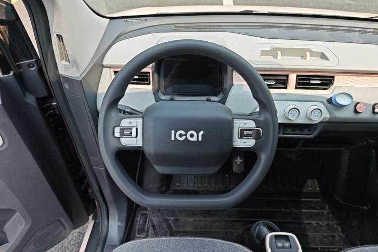 Used Chery QQ Ice Cream 2022 170km Sundae Phosphate Lithium-Ion Steering Wheel