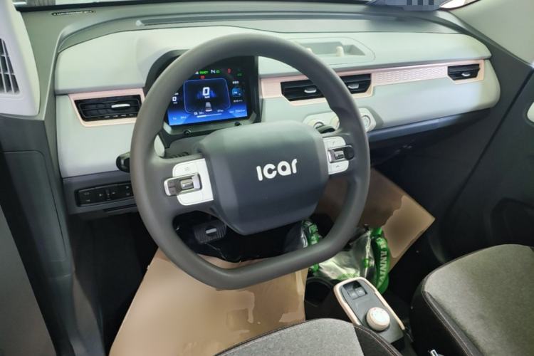 Used Chery QQ Ice Cream 2022 170km Sundae Phosphate Lithium-Ion Steering Wheel