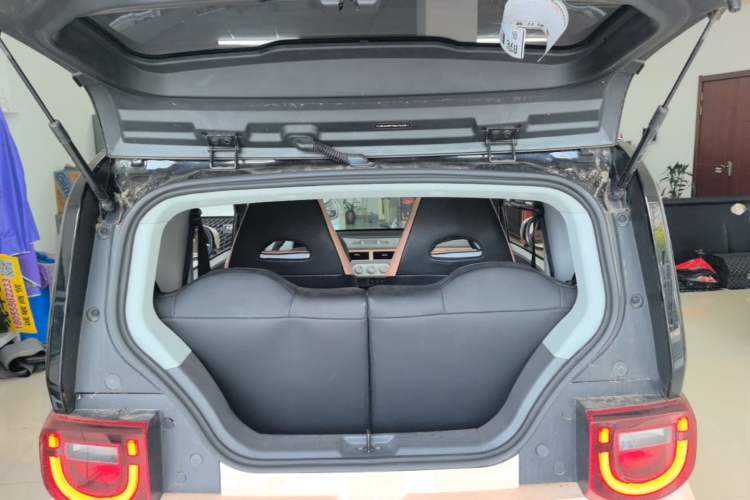 Used Chery QQ Ice Cream 2022 170km Sundae Phosphate Lithium-Ion Trunk