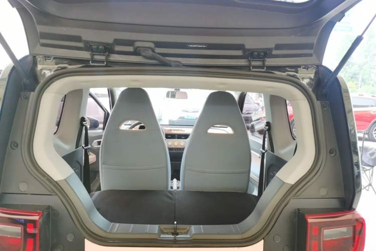 Used Chery QQ Ice Cream 2022 170km Sundae Phosphate Lithium-Ion Trunk