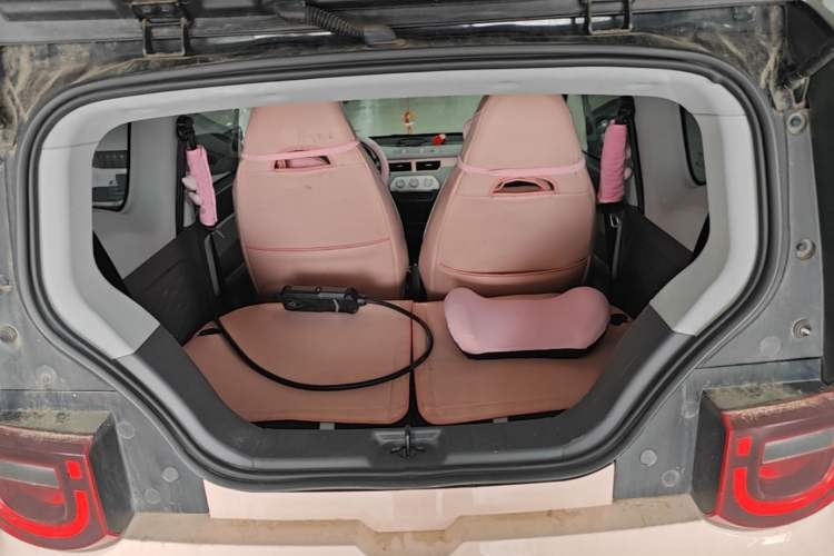 Used Chery QQ Ice Cream 2022 170km Sundae Phosphate Lithium-Ion Trunk