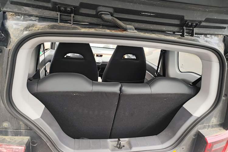 Used Chery QQ Ice Cream 2022 170km Sundae Phosphate Lithium-Ion Trunk