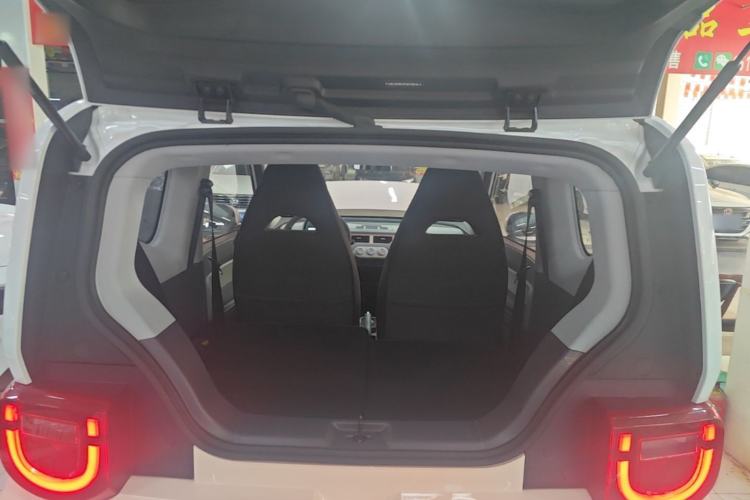 Used Chery QQ Ice Cream 2022 170km Sundae Phosphate Lithium-Ion Trunk