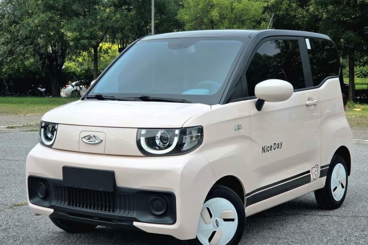 Używany Chery QQ Ice Cream 2022 170km Sundae Phosphate Lithium-Ion Guazi used car, China used car export, Used car for sale, Used cars, Cheapest cars for sale