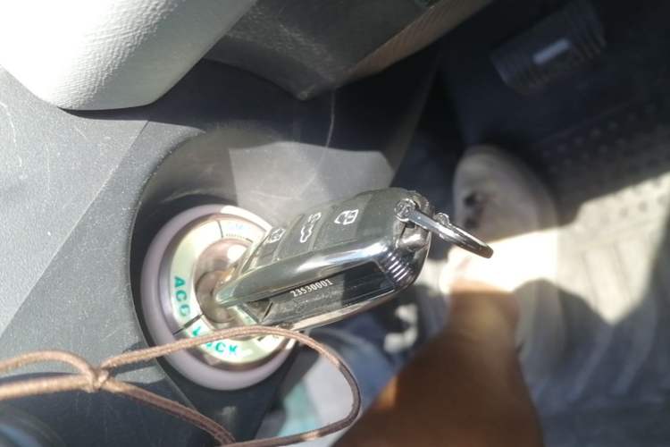Used Chery QQ Ice Cream 2022 170km Sundae Phosphate Lithium-Ion Vehicle Key