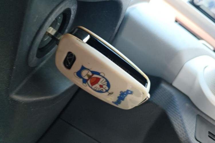 Used Chery QQ Ice Cream 2022 170km Sundae Phosphate Lithium-Ion Vehicle Key