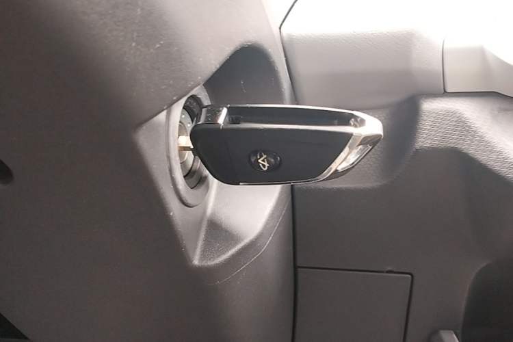 Used Chery QQ Ice Cream 2022 120km Conical Shape Lithium Iron Phosphate Vehicle Key
