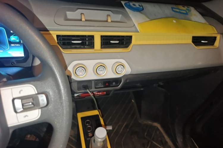 Used Chery QQ Ice Cream 2022 170km Sundae Ternary Lithium Audio And AC Panel