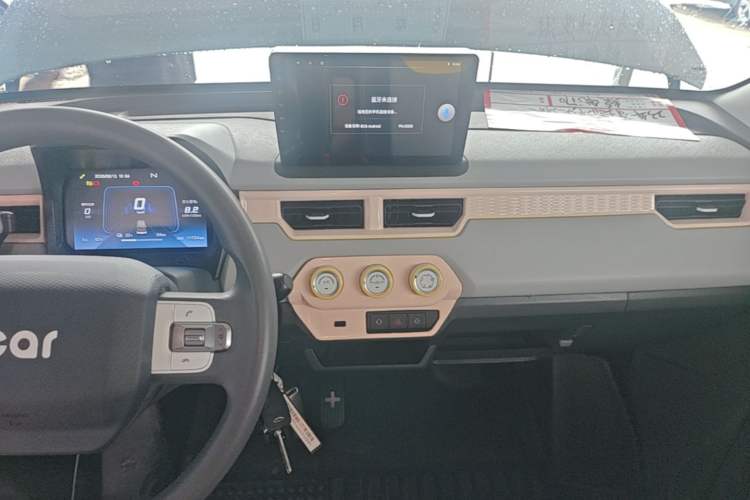 Used Chery QQ Ice Cream 2022 170km Sundae Phosphate Lithium-Ion Audio And AC Panel