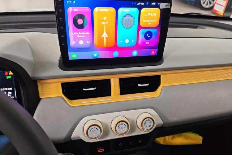 Used Chery QQ Ice Cream 2022 170km Sundae Phosphate Lithium-Ion Audio And AC Panel