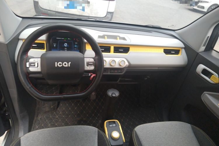 Used Chery QQ Ice Cream 2022 170km Sundae Phosphate Lithium-Ion Center Console