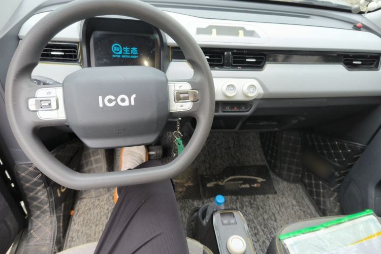Used Chery QQ Ice Cream 2022 170km Sundae Phosphate Lithium-Ion Center Console