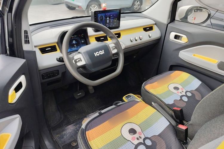 Used Chery QQ Ice Cream 2022 170km Sundae Phosphate Lithium-Ion Center Console