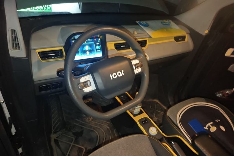 Used Chery QQ Ice Cream 2022 170km Sundae Ternary Lithium Center Console