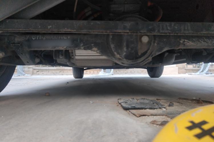 Used Chery QQ Ice Cream 2022 120km Milkshake Phosphate Lithium-Iron Chassis Front