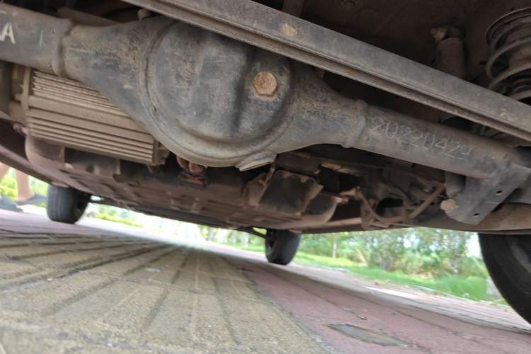 Used Chery QQ Ice Cream 2022 120km Conical Shape Lithium Iron Phosphate Chassis Rear