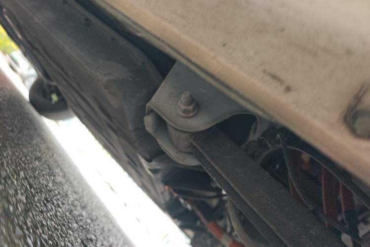 Used Chery QQ Ice Cream 2022 120km Conical Shape Lithium Iron Phosphate Chassis Rear Left