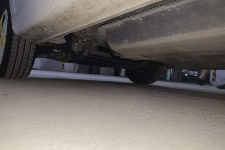 Used Chery QQ Ice Cream 2022 120km Conical Shape Lithium Iron Phosphate Chassis Rear Left