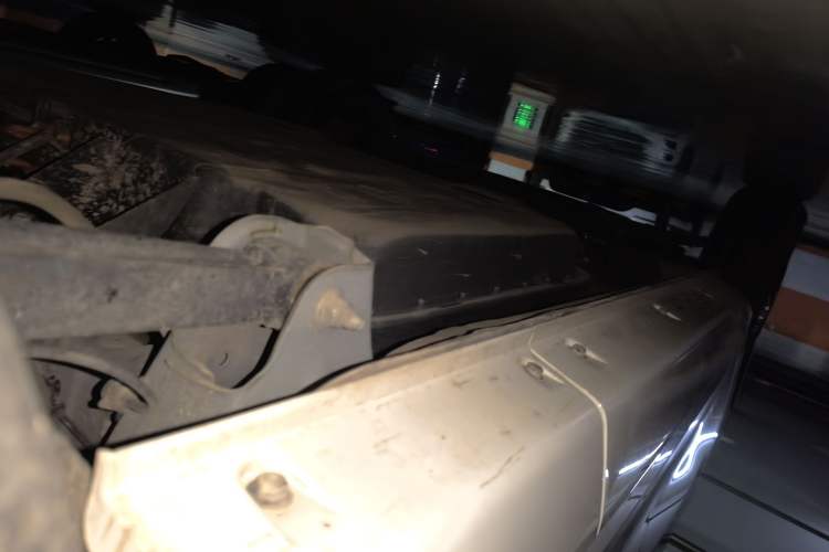 Used Chery QQ Ice Cream 2022 120km Conical Shape Lithium Iron Phosphate Chassis Rear Left
