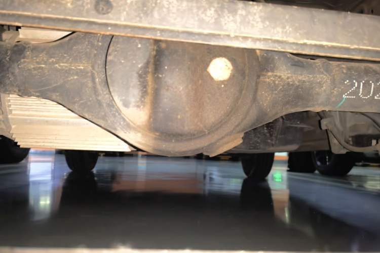 Used Chery QQ Ice Cream 2022 120km Conical Shape Lithium Iron Phosphate Chassis Rear