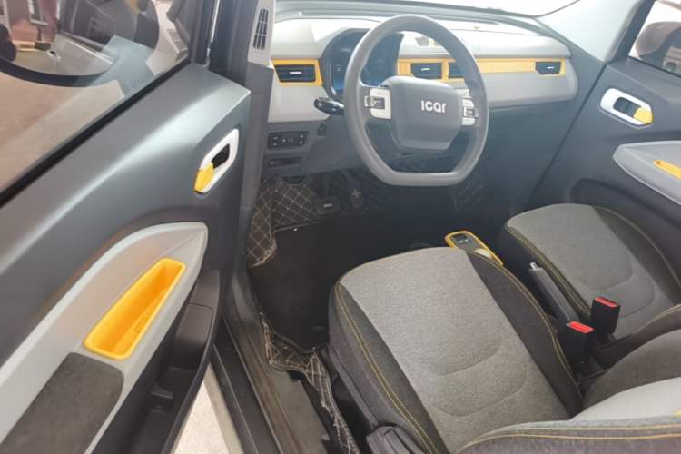 Used Chery QQ Ice Cream 2022 170km Sundae Phosphate Lithium-Ion Driver Seat