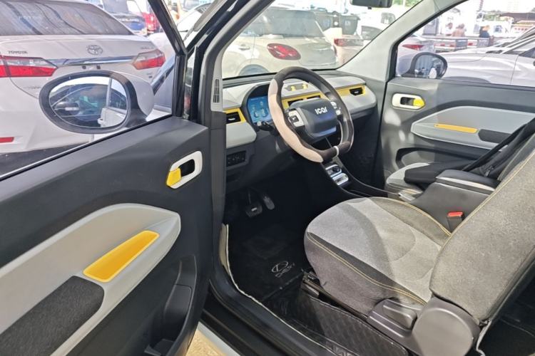 Used Chery QQ Ice Cream 2022 170km Sundae Phosphate Lithium-Ion Driver Seat