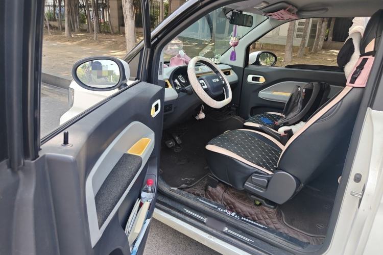 Used Chery QQ Ice Cream 2022 120km Conical Shape Lithium Iron Phosphate Driver Seat