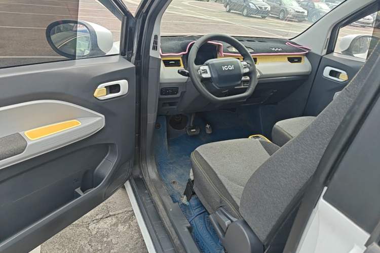 Used Chery QQ Ice Cream 2022 Pudding Model Driver Seat