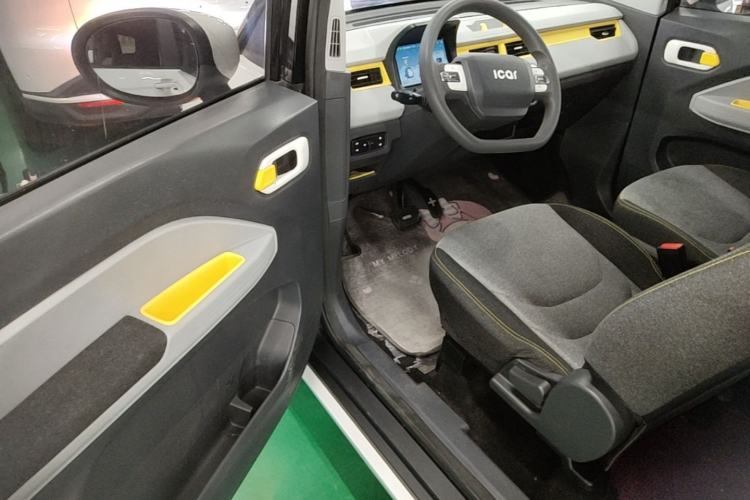 Used Chery QQ Ice Cream 2022 170km Sundae Phosphate Lithium-Ion Driver Seat