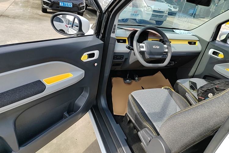 Used Chery QQ Ice Cream 2022 170km Sundae Phosphate Lithium-Ion Driver Seat