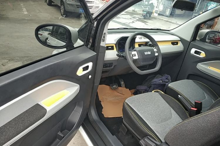 Used Chery QQ Ice Cream 2022 170km Sundae Phosphate Lithium-Ion Driver Seat