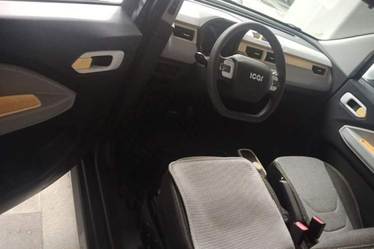 Used Chery QQ Ice Cream 2022 170km Sundae Phosphate Lithium-Ion Driver Seat