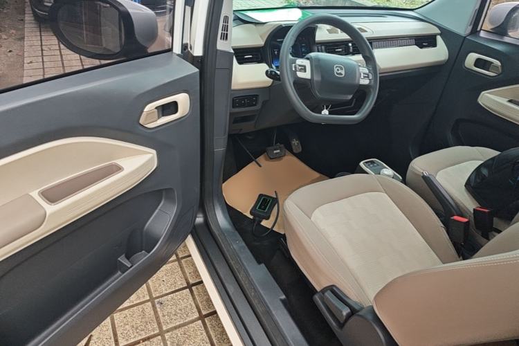 Used Chery QQ Ice Cream 2022 170km Sundae Phosphate Lithium-Ion Driver Seat