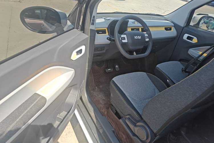 Used Chery QQ Ice Cream 2022 170km Sundae Phosphate Lithium-Ion Driver Seat