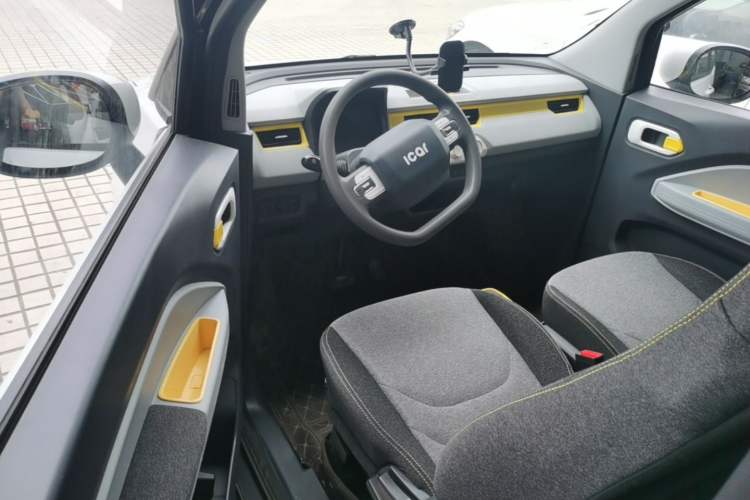 Used Chery QQ Ice Cream 2022 170km Sundae Phosphate Lithium-Ion Driver Seat