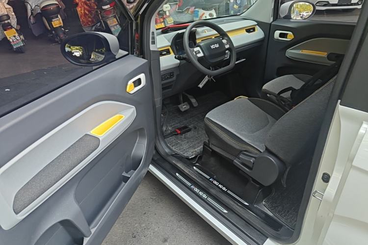 Used Chery QQ Ice Cream 2022 170km Sundae Phosphate Lithium-Ion Driver Seat