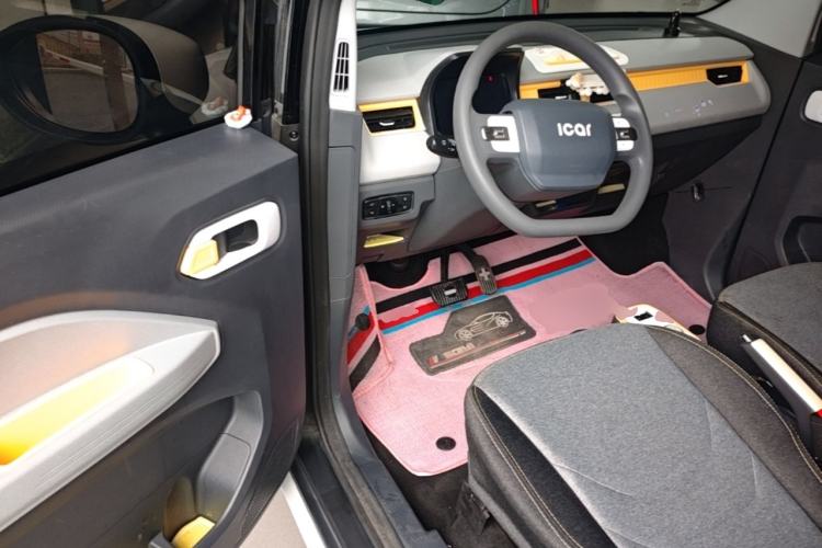 Used Chery QQ Ice Cream 2022 170km Sundae Phosphate Lithium-Ion Driver Seat
