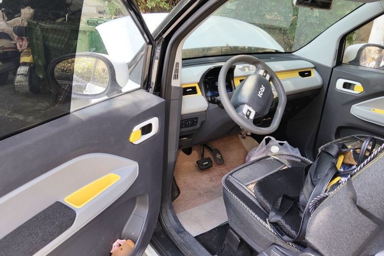 Used Chery QQ Ice Cream 2022 170km Sundae Phosphate Lithium-Ion Driver Seat