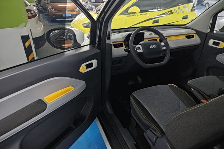 Used Chery QQ Ice Cream 2022 170km Sundae Phosphate Lithium-Ion Driver Seat