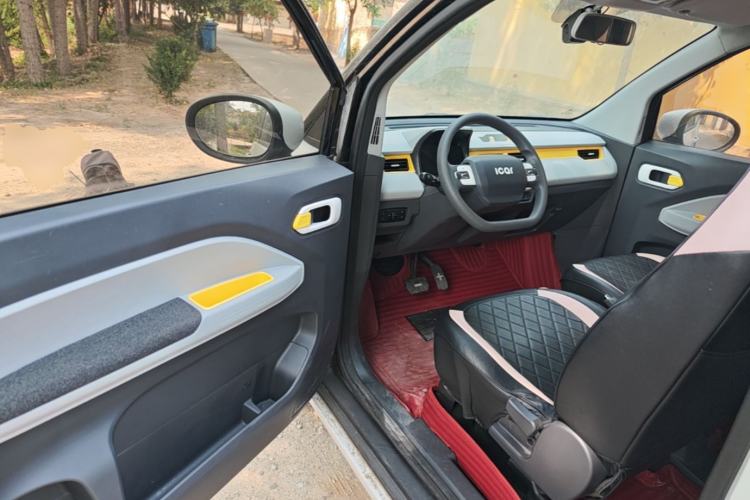 Used Chery QQ Ice Cream 2022 120km Conical Shape Lithium Iron Phosphate Driver Seat