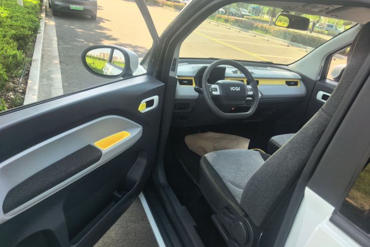 Used Chery QQ Ice Cream 2022 170km Sundae Phosphate Lithium-Ion Driver Seat